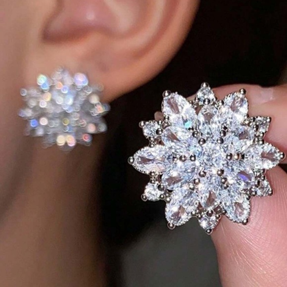 Luxe Cubic Zirconia Flower Statement Elegant Earrings - Picture 1 of 4